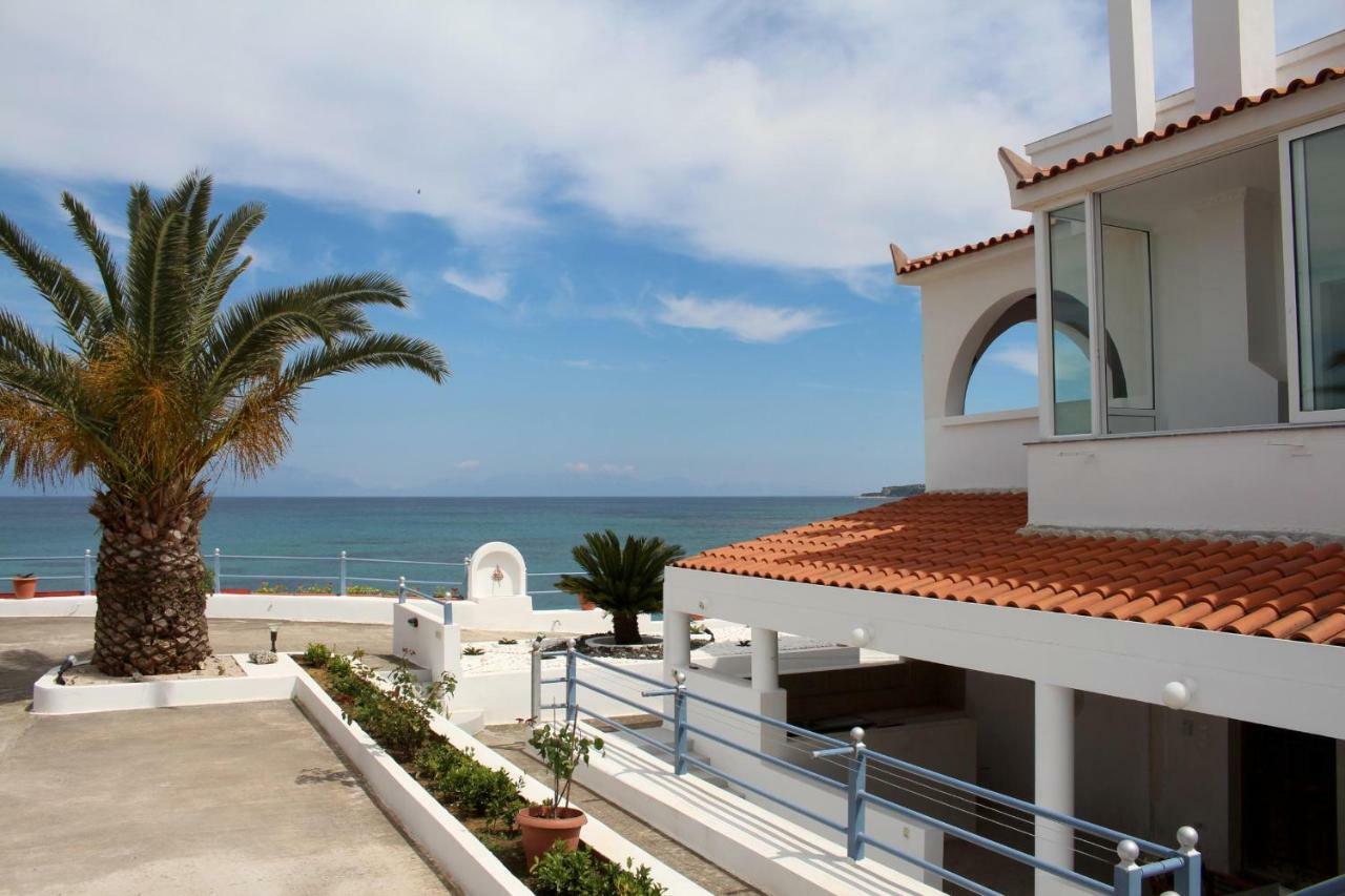 El Mar Apartment Kompoi Exterior photo